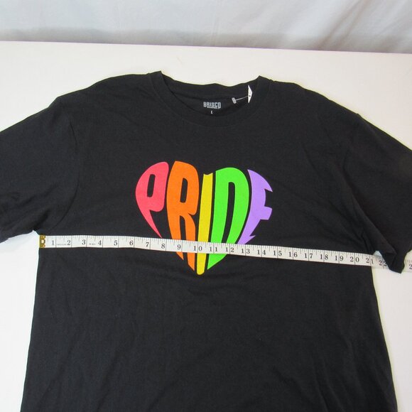 LGBTQ Gay Pride Rainbow Heart LGBT Men's Graphic T-Shirt Black Size L - Picture 5 of 5